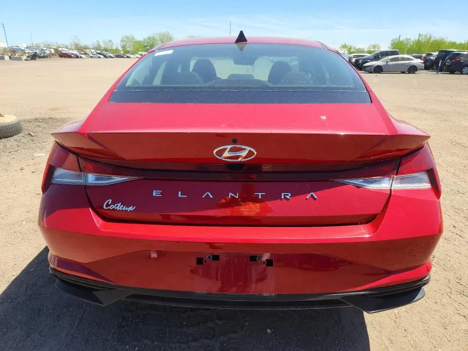 2022 HYUNDAI ELANTRA   