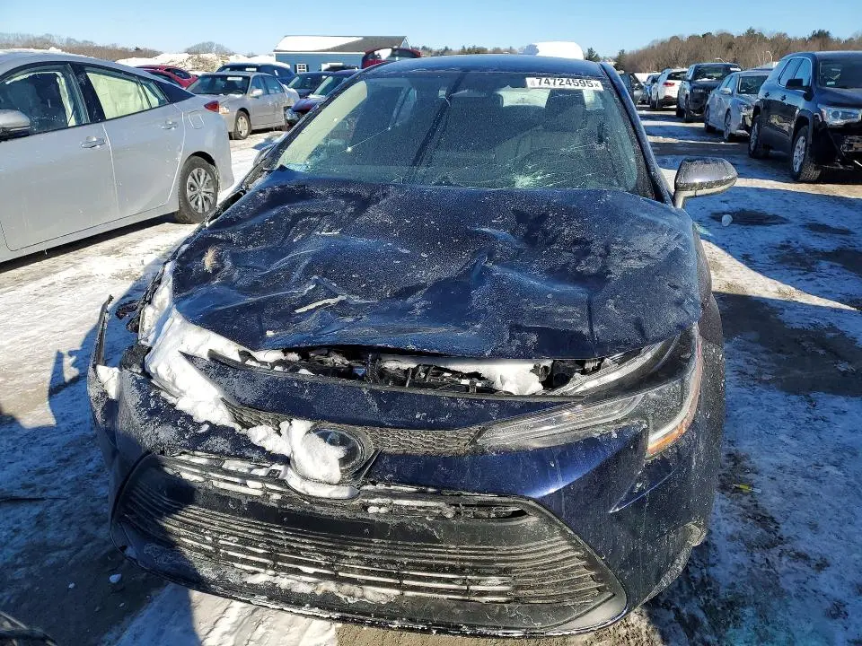 2025 TOYOTA COROLLA LE  