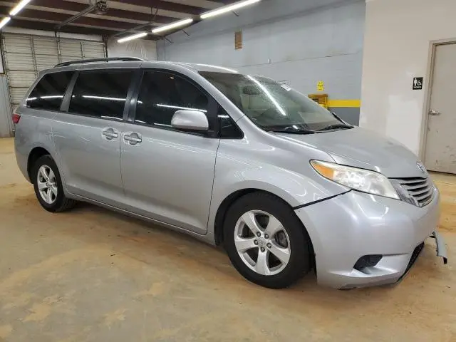 2015 TOYOTA SIENNA LE