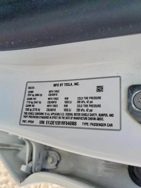 2024 TESLA MODEL 3   