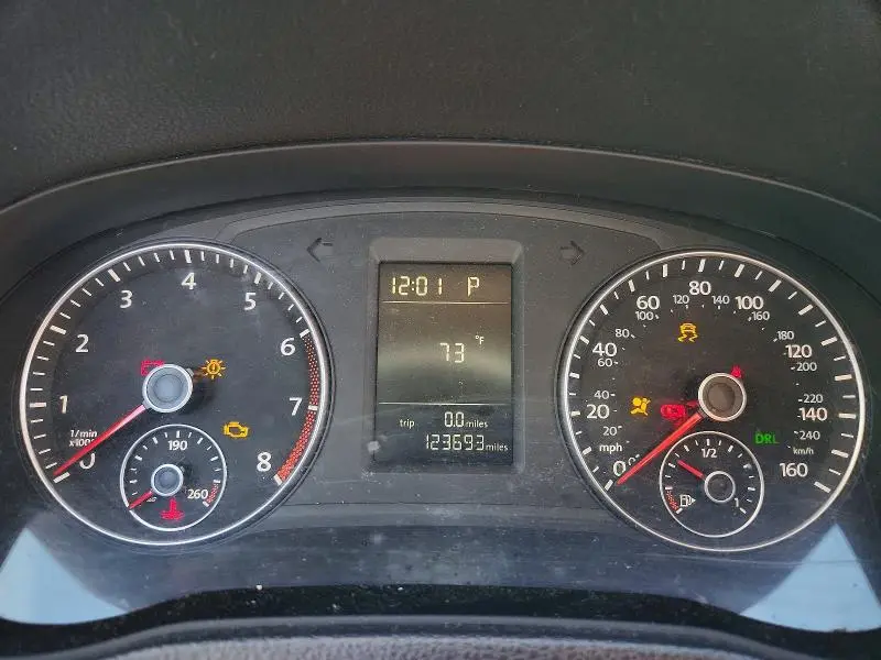2012 VOLKSWAGEN PASSAT S  