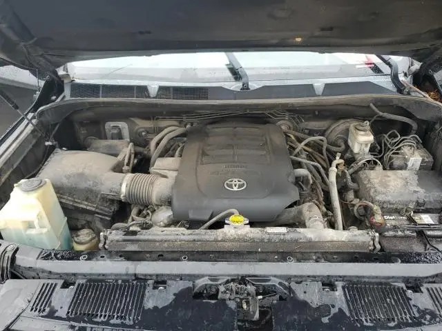2015 TOYOTA TUNDRA CREWMAX SR5  