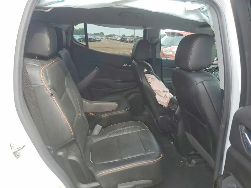 2021 GMC ACADIA AT4  