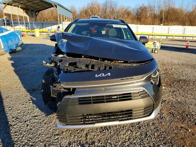 2025 KIA NIRO LX  