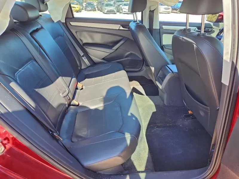 2015 VOLKSWAGEN PASSAT S  