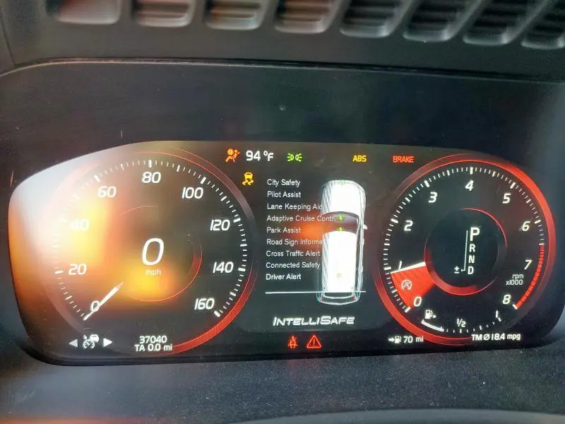 2022 VOLVO XC90 T5 MOMENTUM  