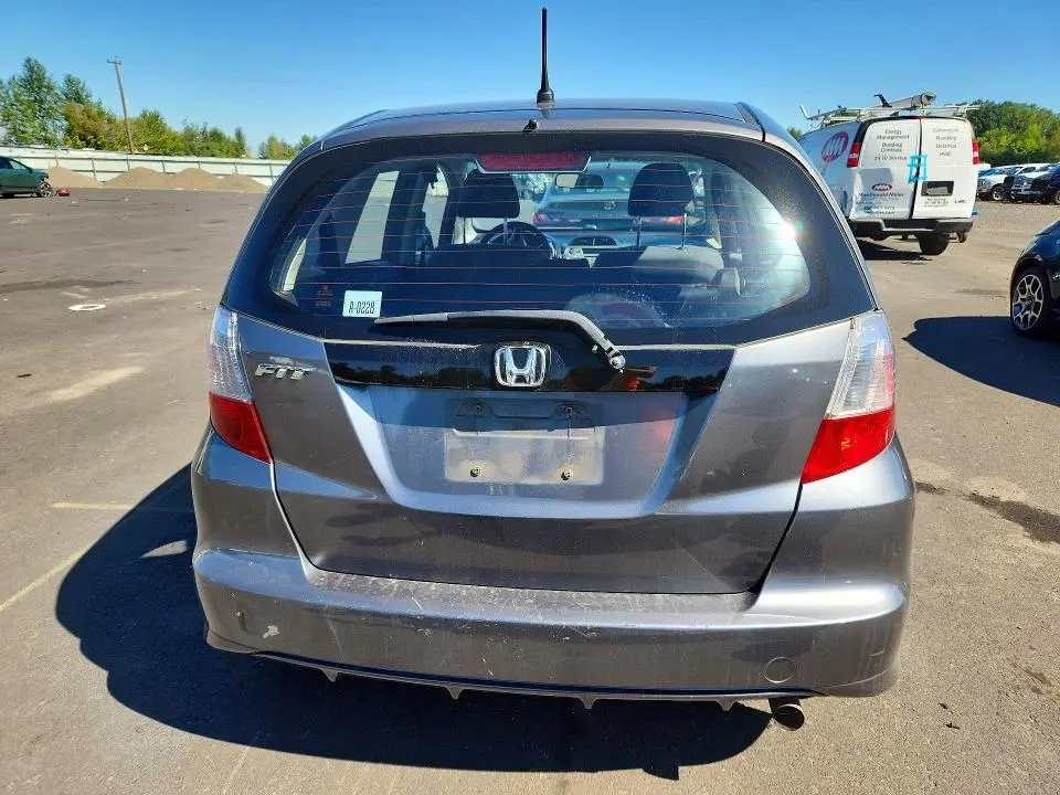 2013 HONDA FIT   