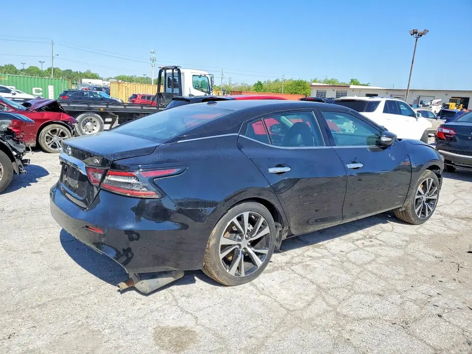 2021 NISSAN MAXIMA SV  