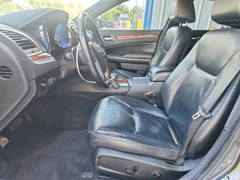 2013 CHRYSLER 300   