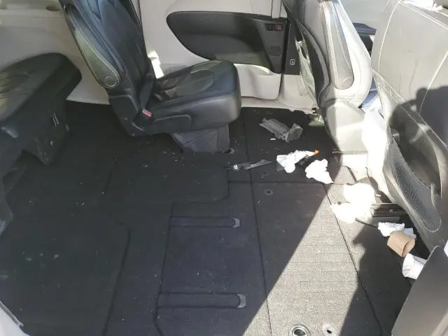 2017 CHRYSLER PACIFICA TOURING L  