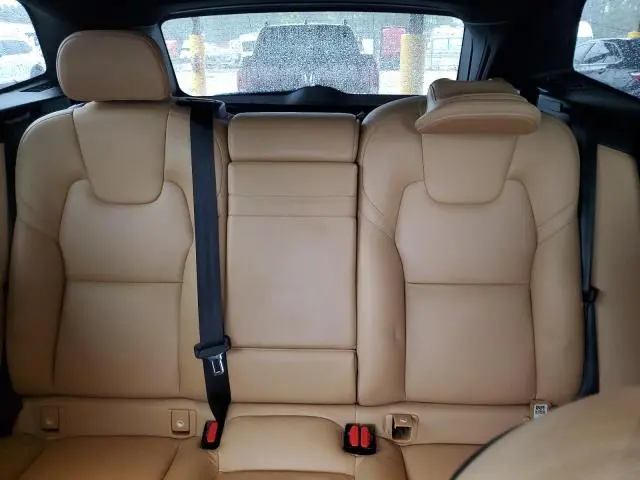 2020 VOLVO XC60 T5 MOMENTUM  