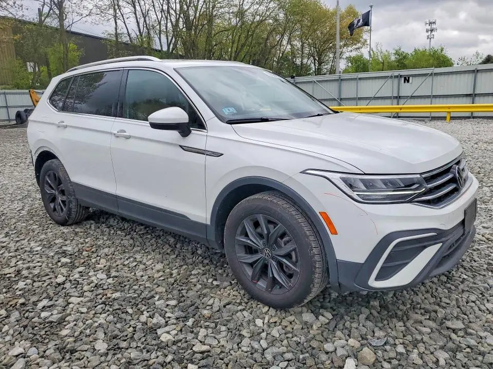 2024 VOLKSWAGEN TIGUAN SE  