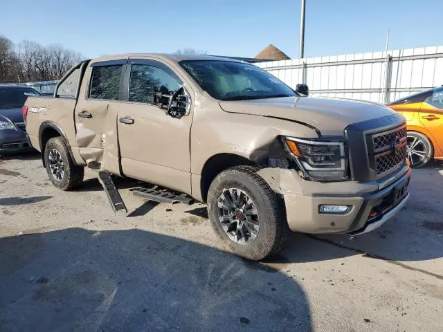2024 NISSAN TITAN PRO-4X  