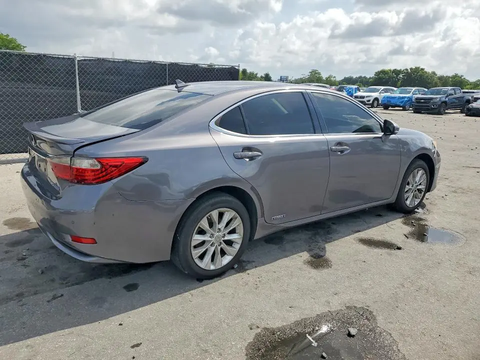 2013 LEXUS ES 300H  