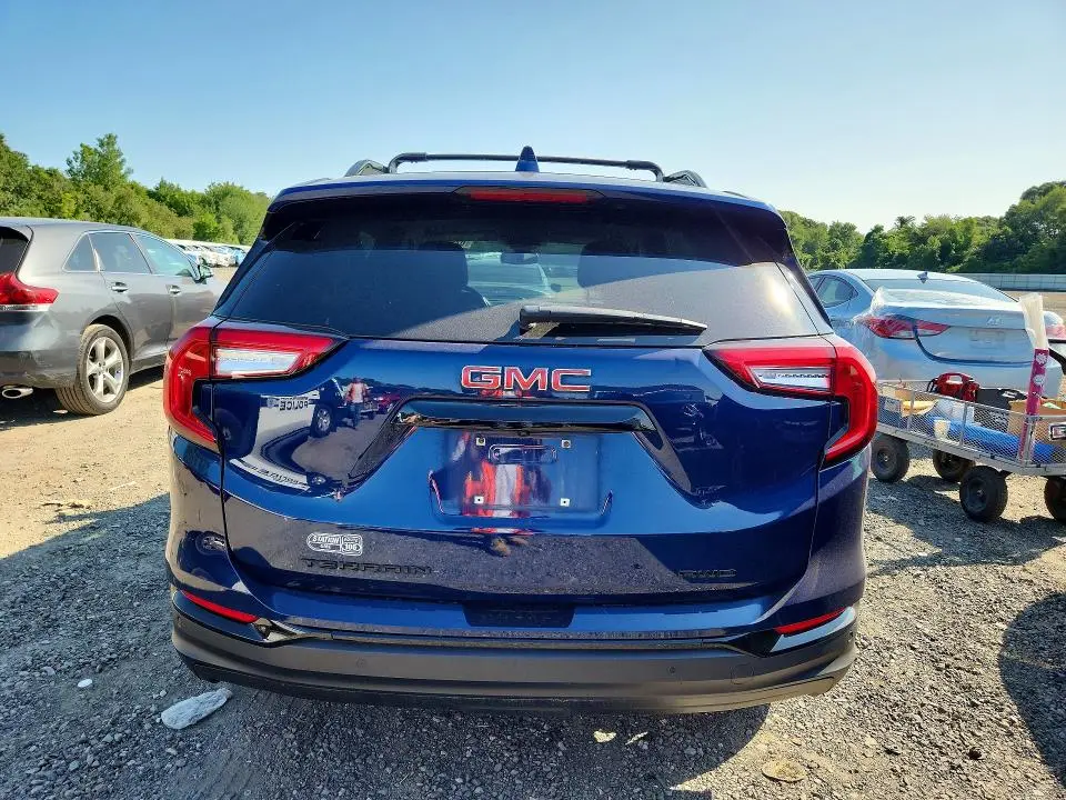 2023 GMC TERRAIN SLE  
