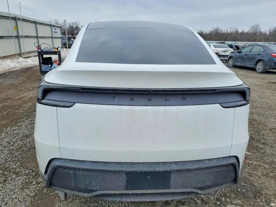 2026 TESLA MODEL Y   