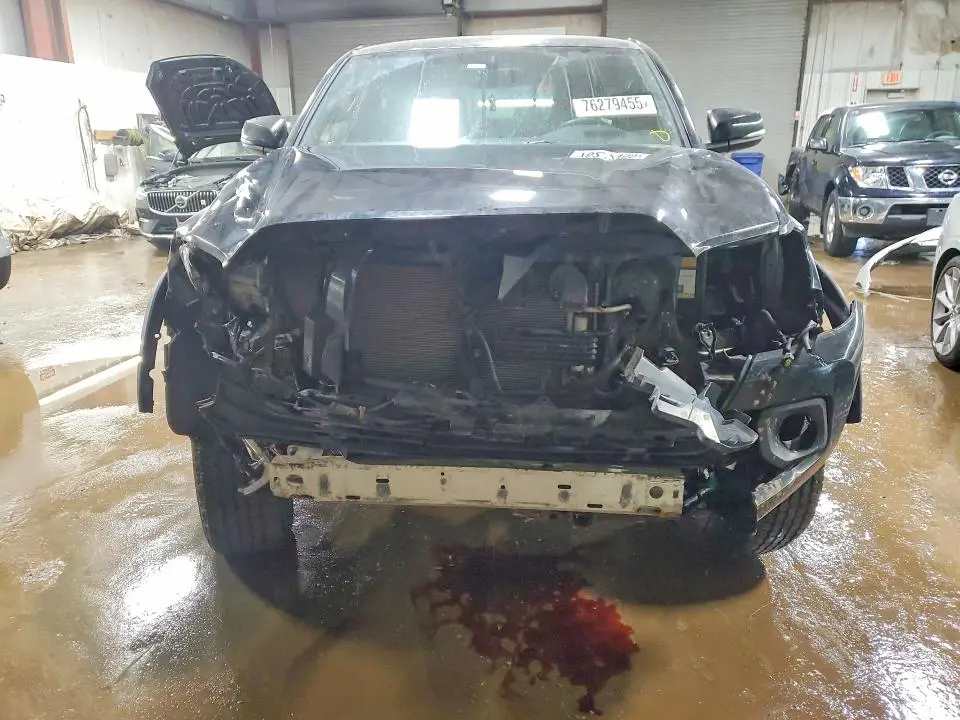 2017 TOYOTA TACOMA SR V6  