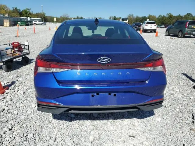 2022 HYUNDAI ELANTRA SE