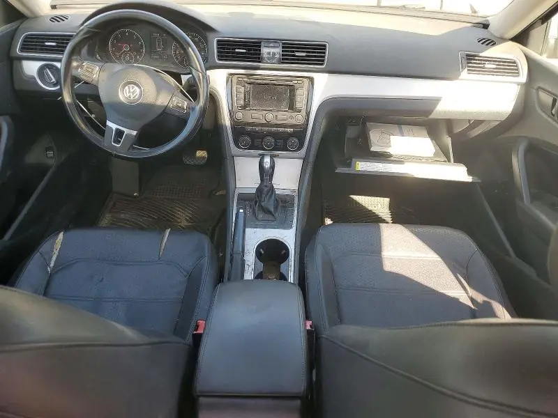 2013 VOLKSWAGEN PASSAT SE  