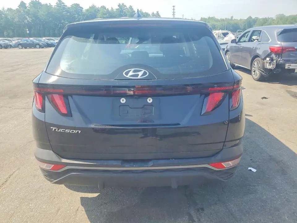2023 HYUNDAI TUCSON SE  