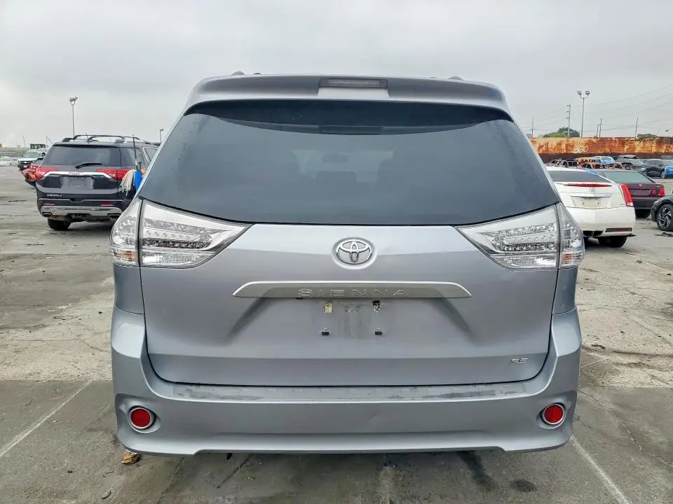 2012 TOYOTA SIENNA SE 8-PASSENGER  