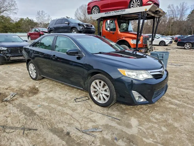 2012 TOYOTA CAMRY SE  