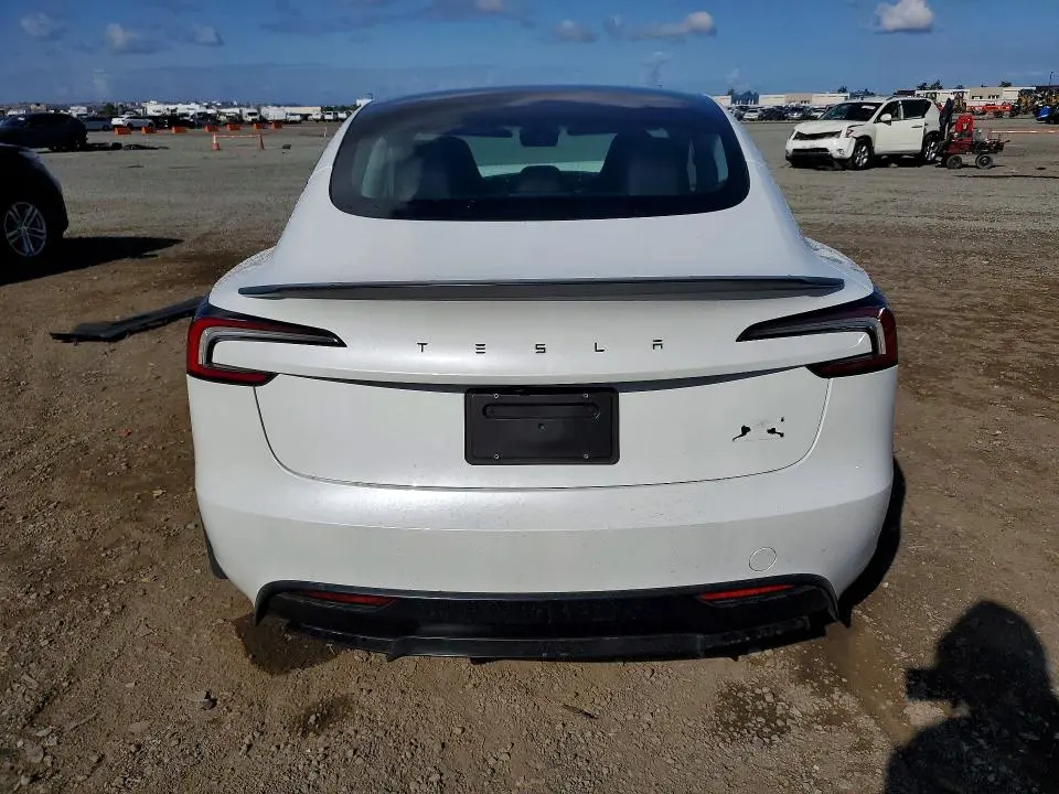 2026 TESLA MODEL 3   