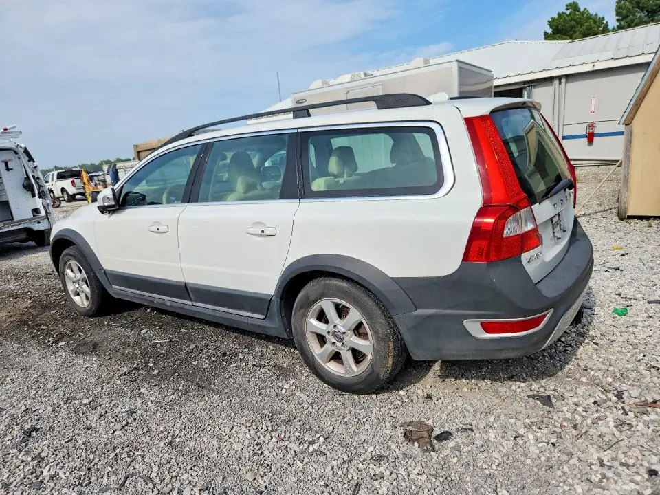 2011 VOLVO XC70 3.2  