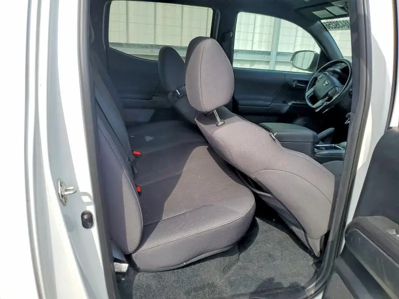 2019 TOYOTA TACCOMA   