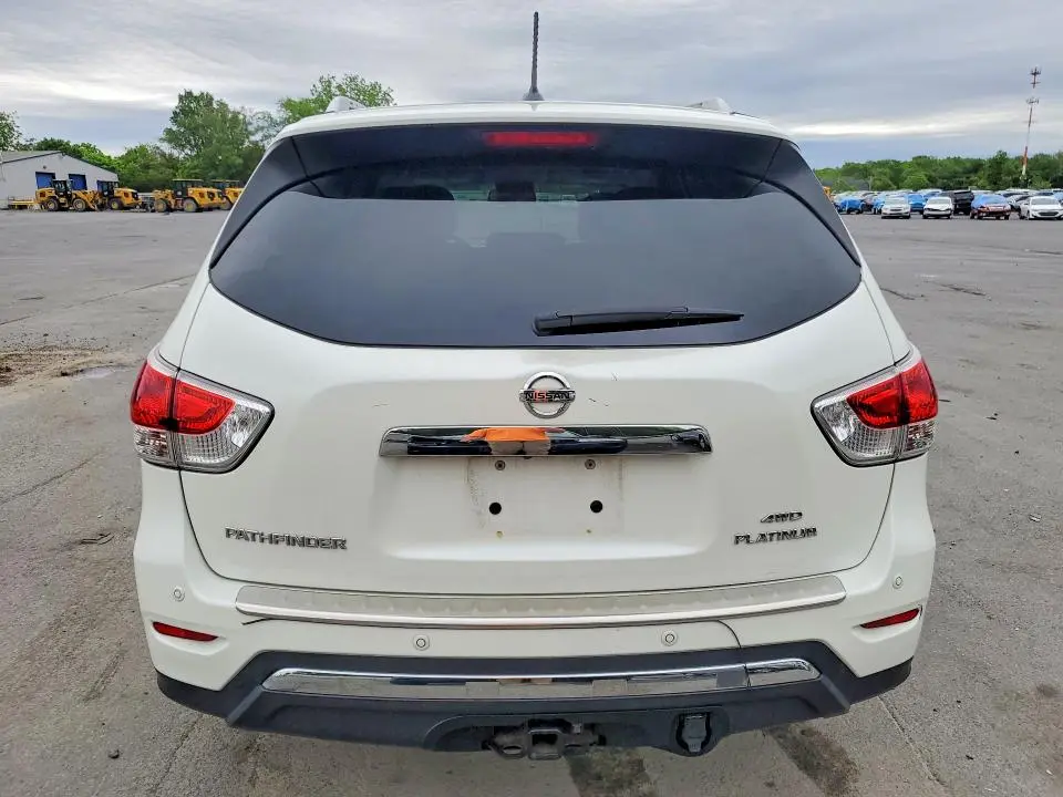 2016 NISSAN PATHFINDER PLATINUM  