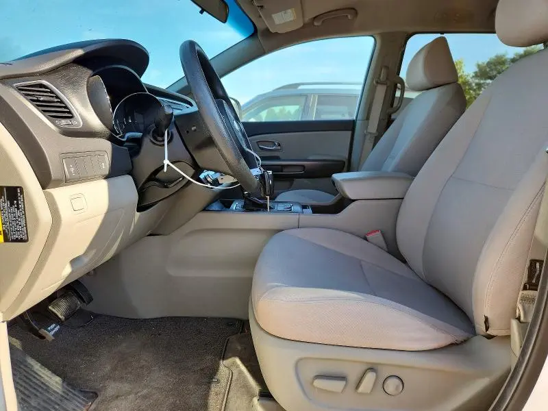 2016 KIA SEDONA LX  