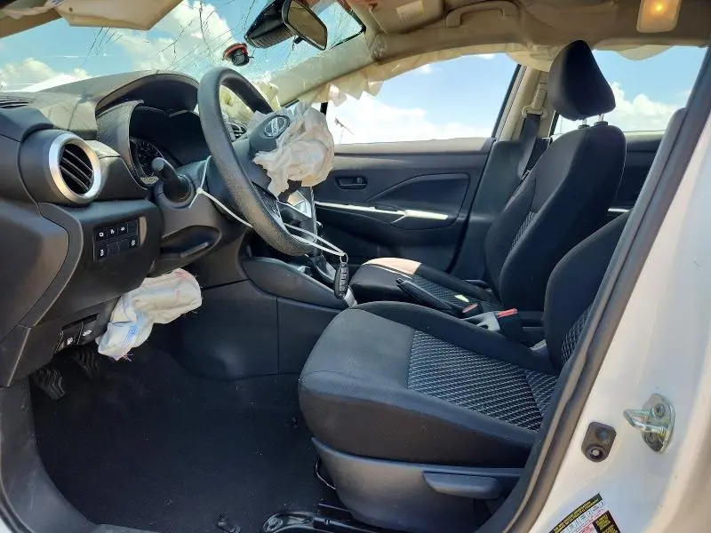 2021 NISSAN VERSA S  