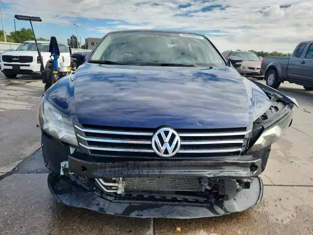 2013 VOLKSWAGEN PASSAT SE
