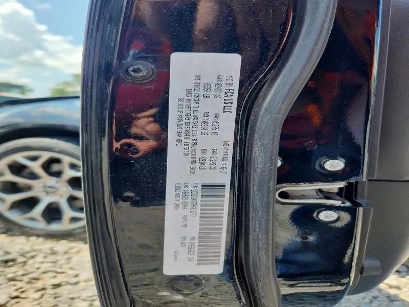 2017 CHRYSLER 300C   