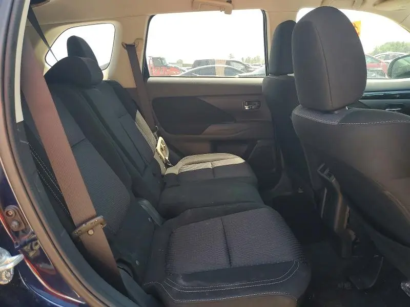 2019 MITSUBISHI OUTLANDER ES  