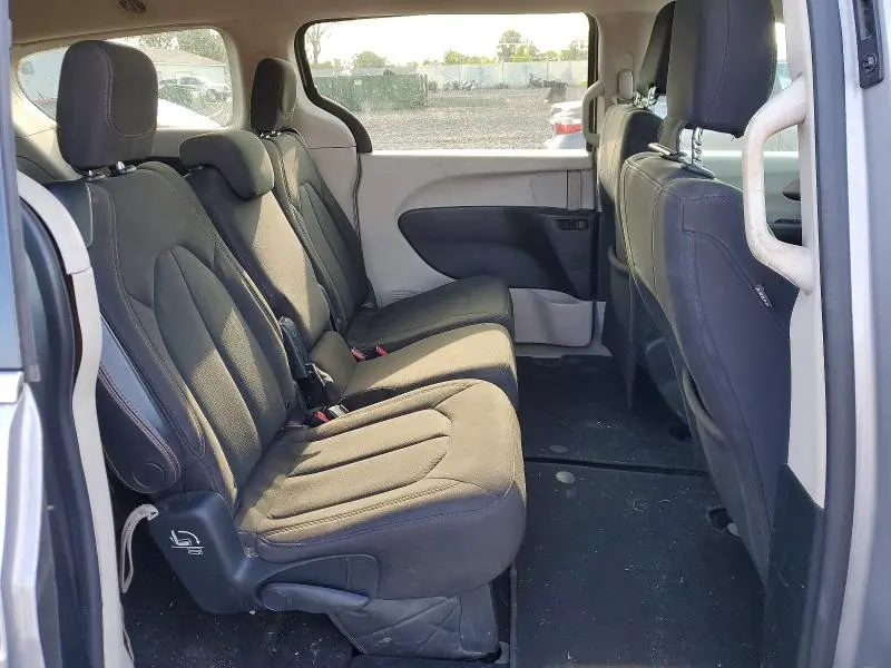 2017 CHRYSLER PACIFICA LX  