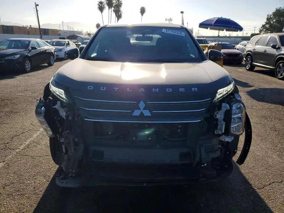 2024 MITSUBISHI OUTLANDER SE  