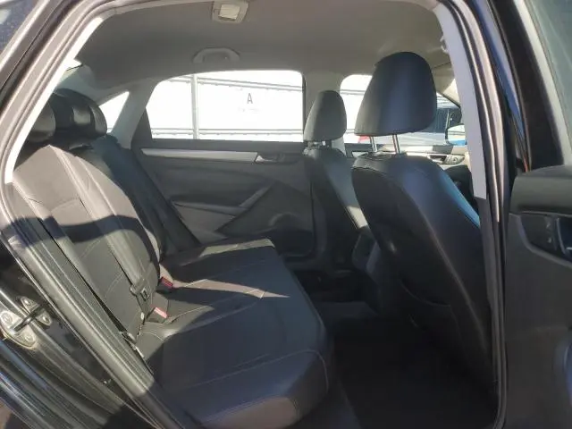 2014 VOLKSWAGEN PASSAT S  
