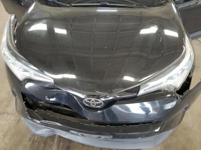 2018 TOYOTA C-HR XLE  
