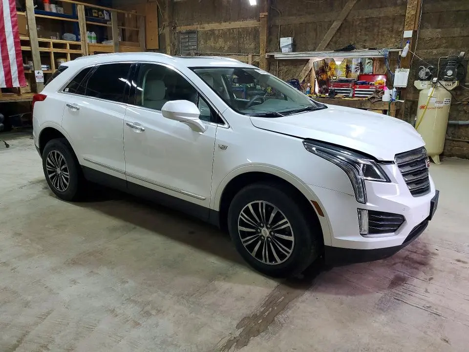 2017 CADILLAC XT5 LUXURY  
