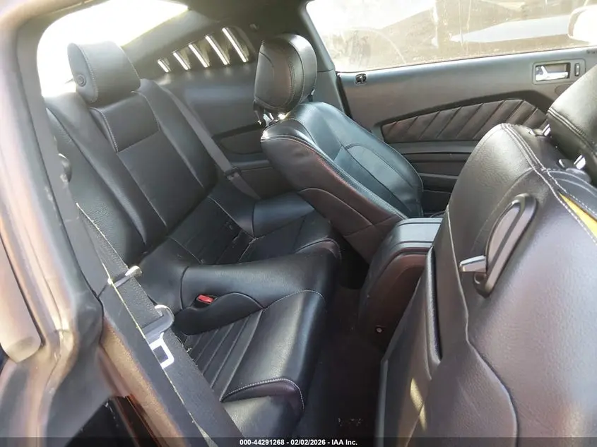 2012 FORD MUSTANG GT PREMIUM