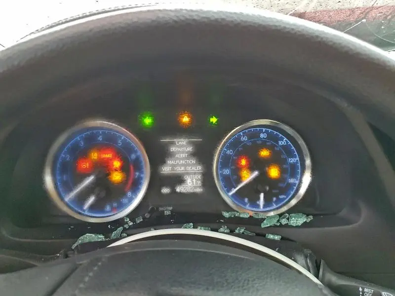 2017 TOYOTA COROLLA L  