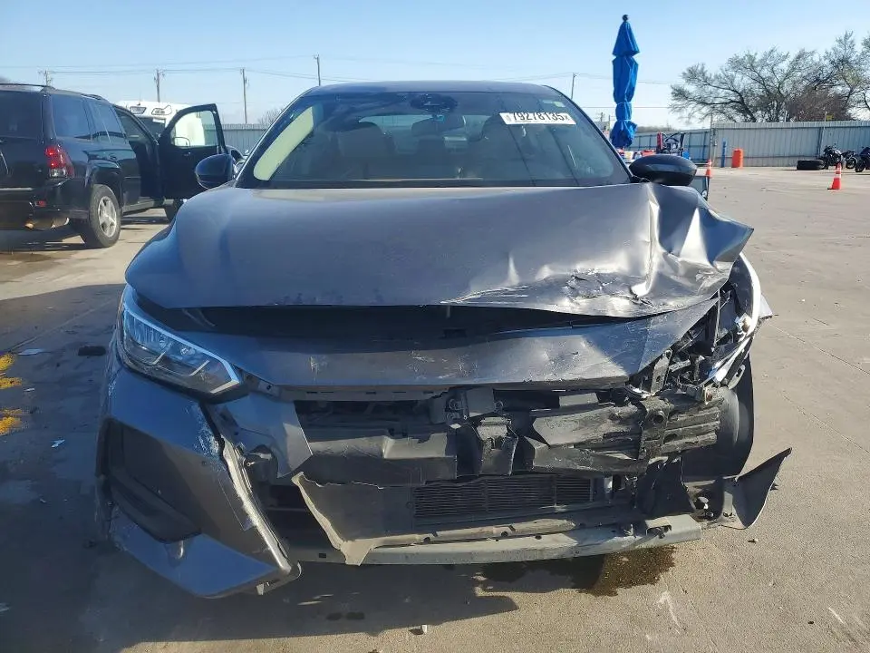 2022 NISSAN SENTRA SV  