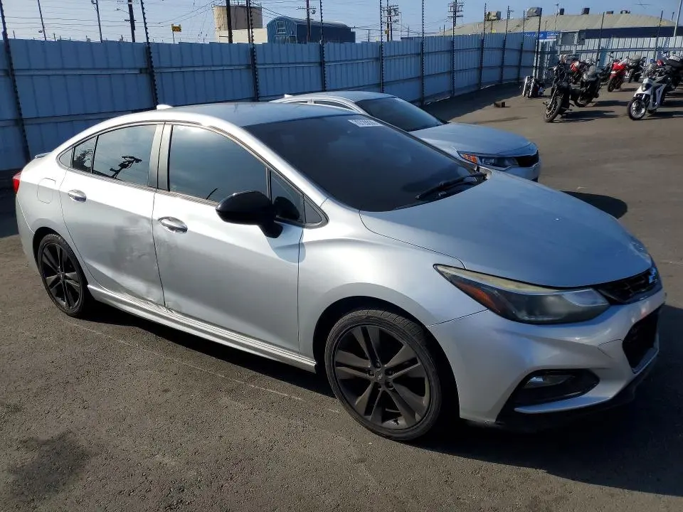 2018 CHEVROLET CRUZE LT  
