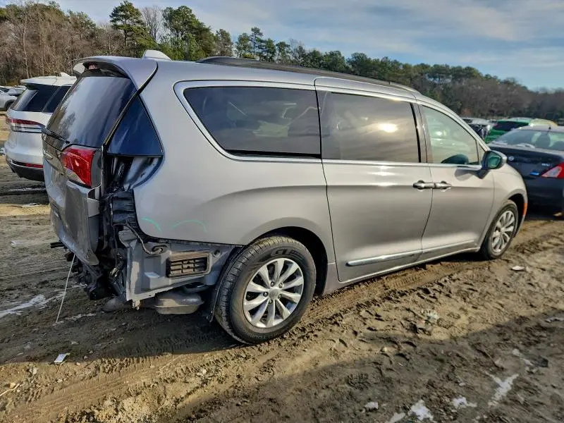 2017 CHRYSLER PACIFICA TOURING L  