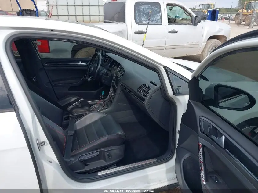 2016 VOLKSWAGEN GOLF GTI AUTOBAHN W/PERFORMANCE PACKAGE 4-DOOR