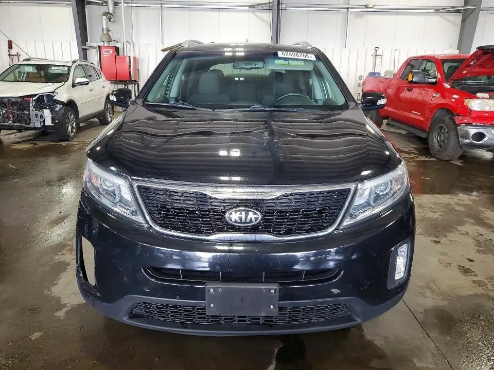 2015 KIA SORENTO LX  