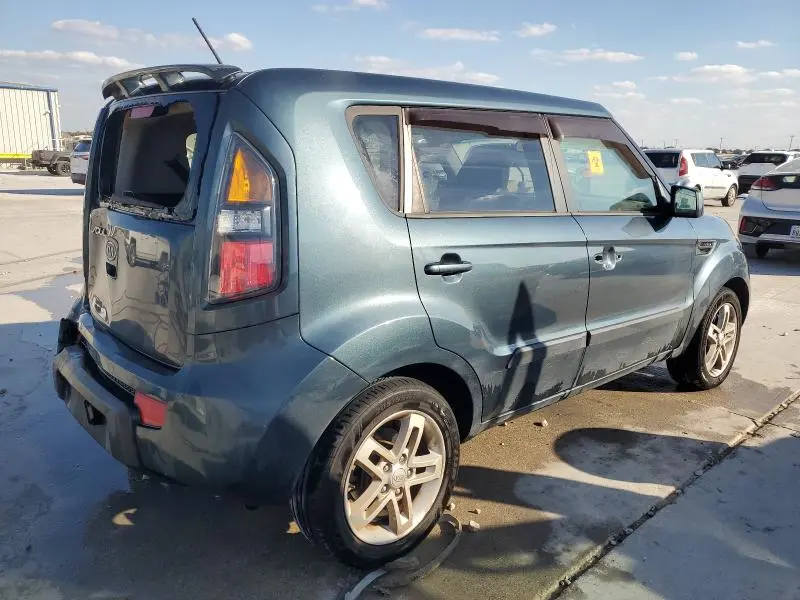 2011 KIA SOUL +  