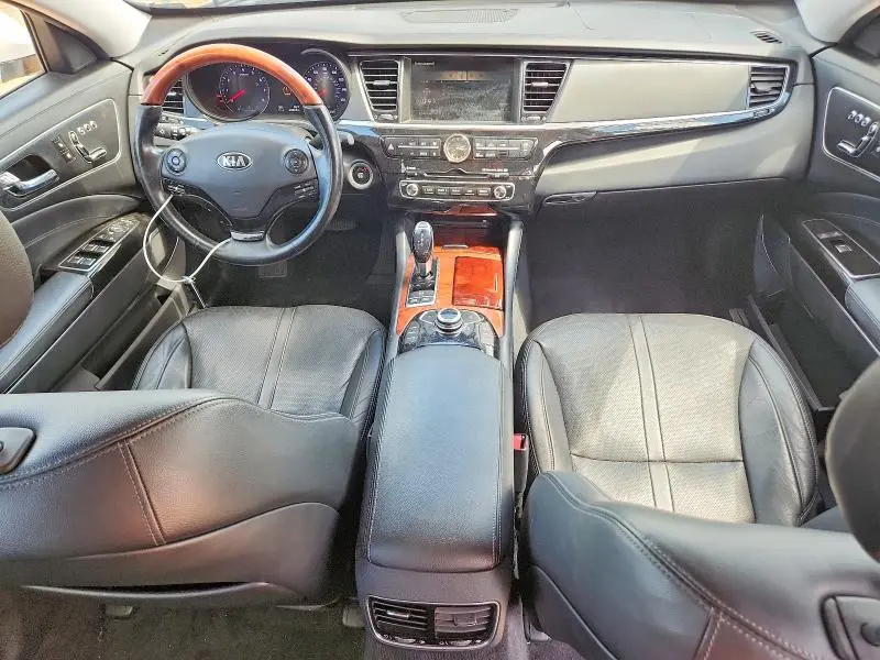2015 KIA K900 PREMIUM  