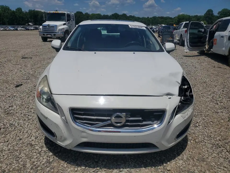2013 VOLVO S60 T5  